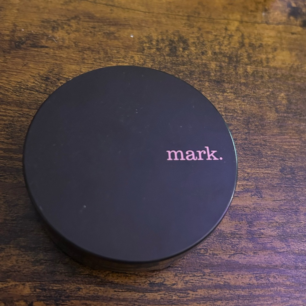 mark. Cream-to-Tan Bronzer & Contour Compact - Picture 2 of 6